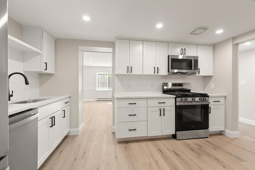 100 Place Ln #169, Woburn, MA Photo #3
