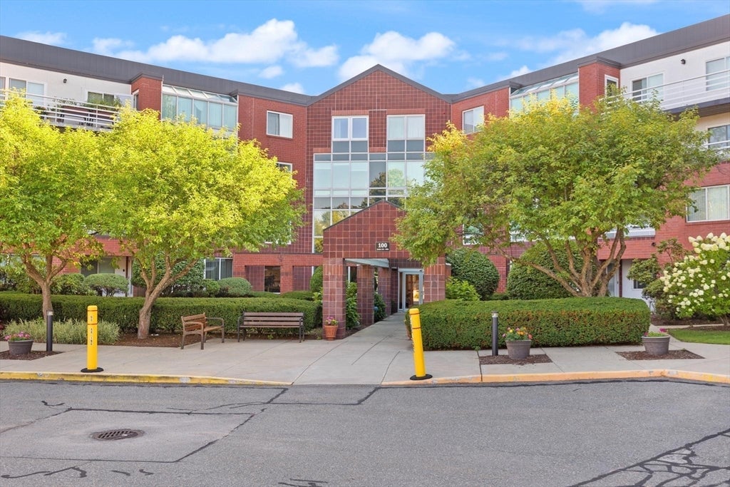 100 Place Ln #169, Woburn, MA Photo #27