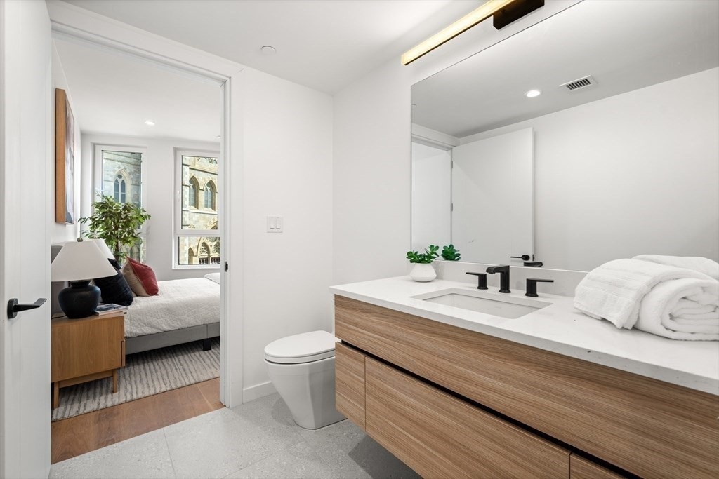 1395 Washington St #306, Boston, MA Photo #11