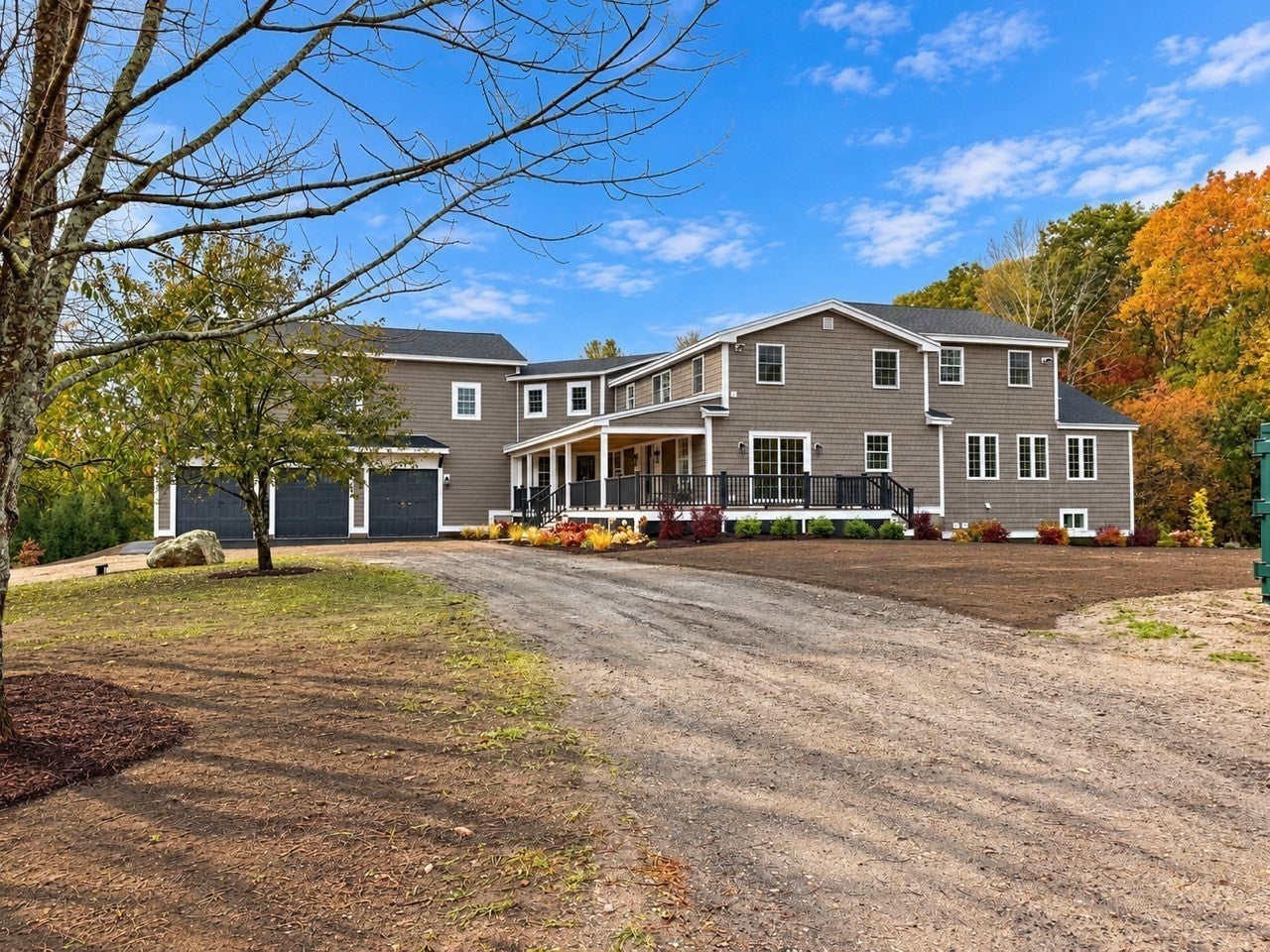 Photo of 40 Brooks Pond Rd, Spencer, MA