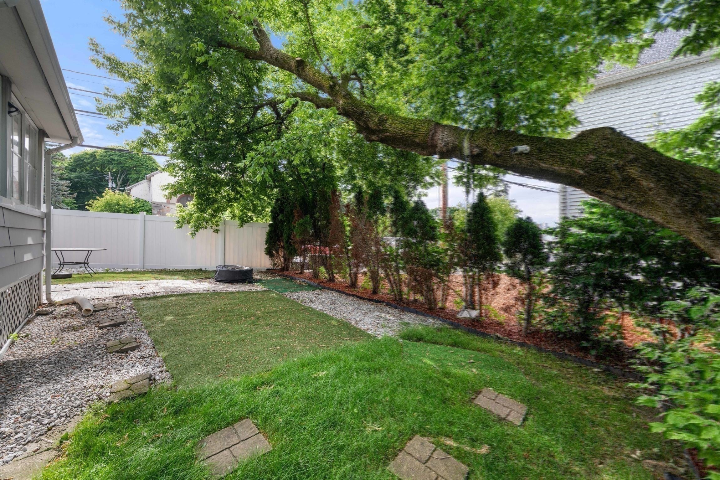 8 Pulaski St, Peabody, MA Photo #27