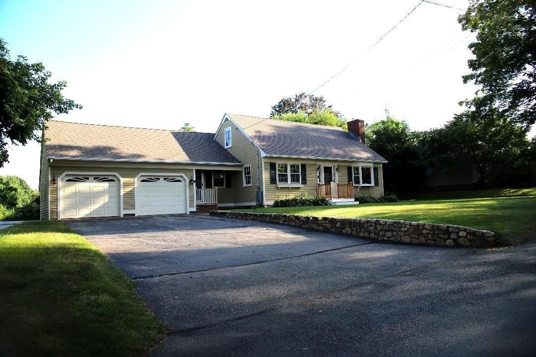 6 Edgewood Ln