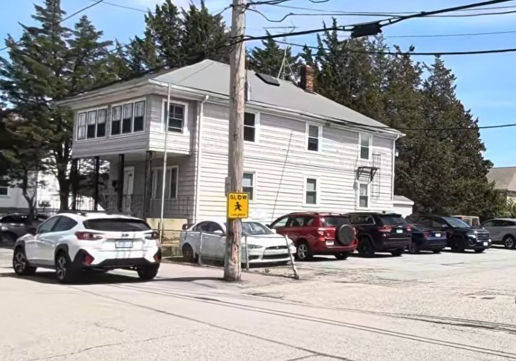 643-653 East Ave