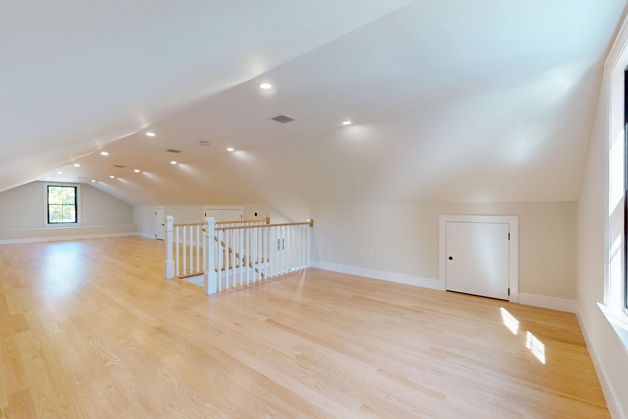75 Greer St, Waltham, MA, 75 Greer St, Waltham, MA Photo #32
