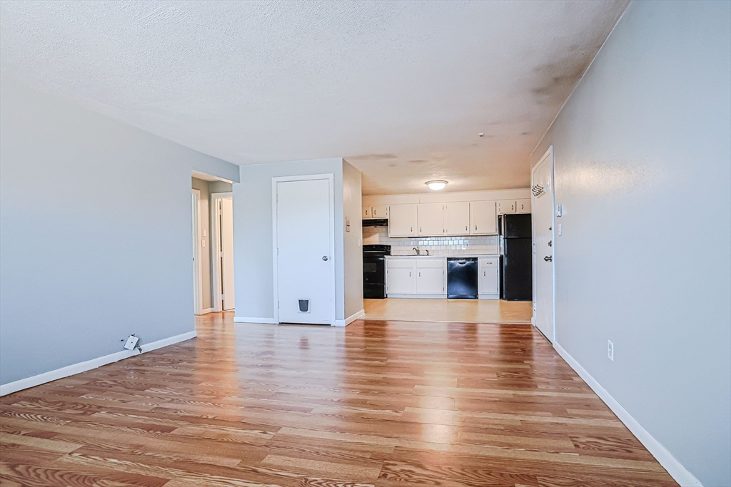 96 Richardson Rd B28