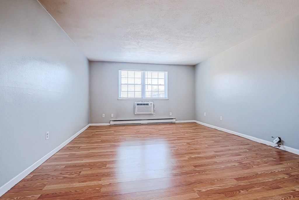 96 Richardson Rd B28