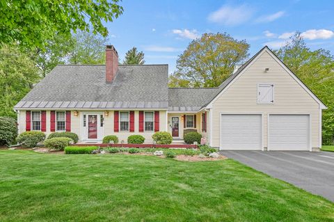 61 Nicolle Terrace Gardner MA 01440
