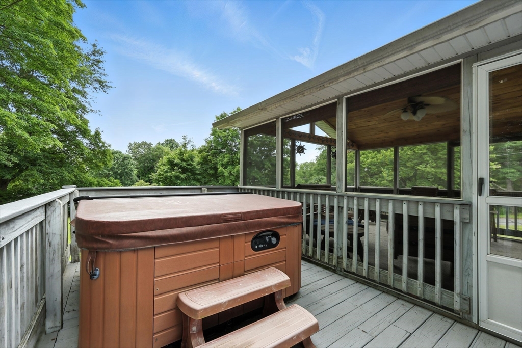 12 Pleasant St