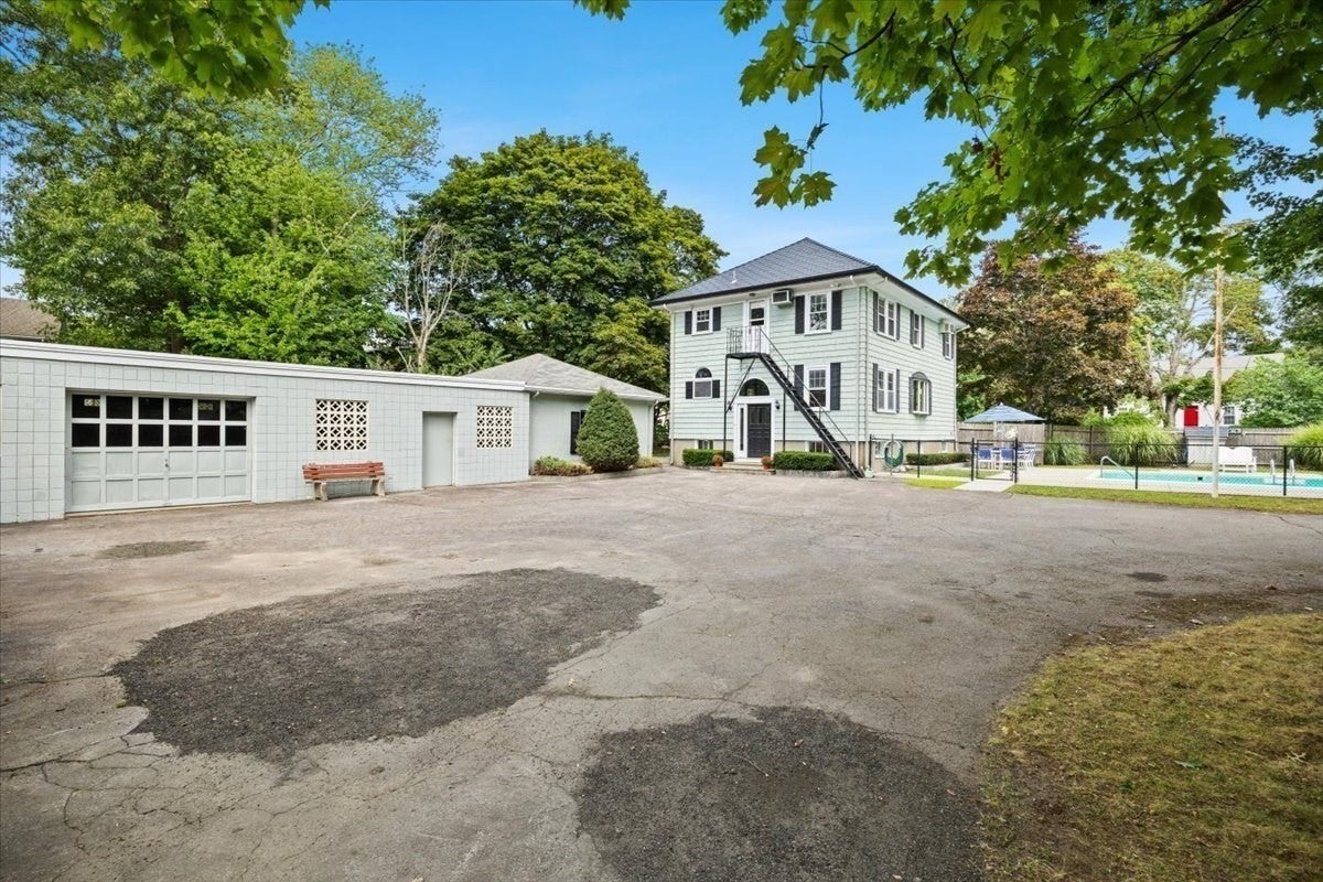 90 Silver St, Randolph, MA Photo #32