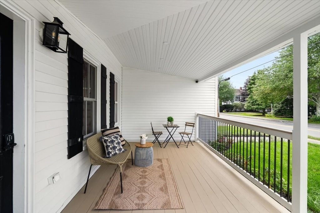 30 Shore St, Falmouth, MA, 30 Shore St, Falmouth, MA Photo #2