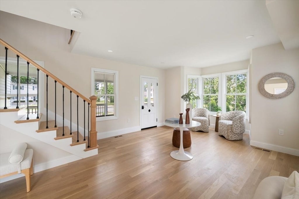 30 Shore St, Falmouth, MA, 30 Shore St, Falmouth, MA Photo #3