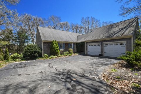 Single Family Residence in Falmouth MA 23 Old Forge Rd.jpg