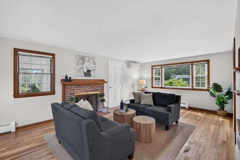 10 Hemlock Rd