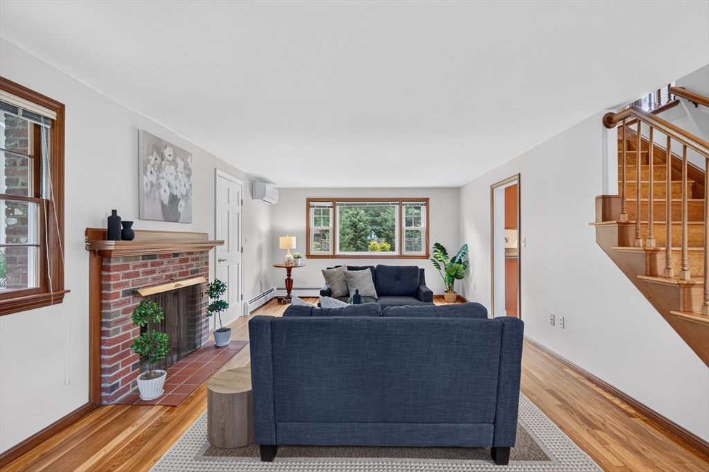 10 Hemlock Rd