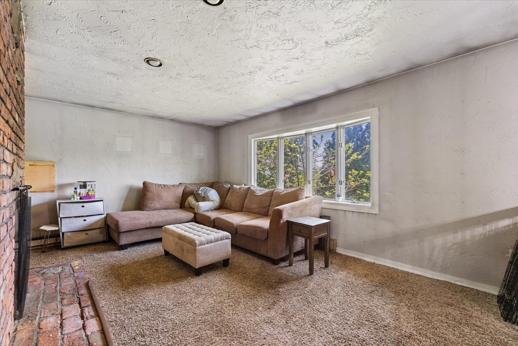 69 Sandersdale  Rd