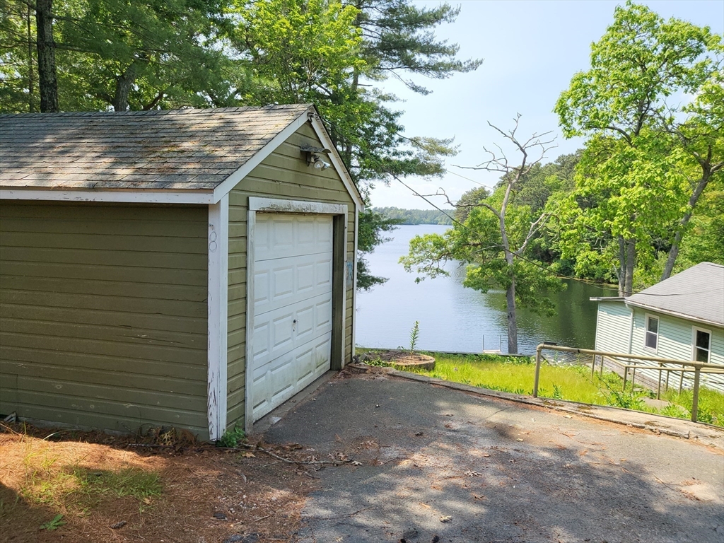 8 Plymouth Ave