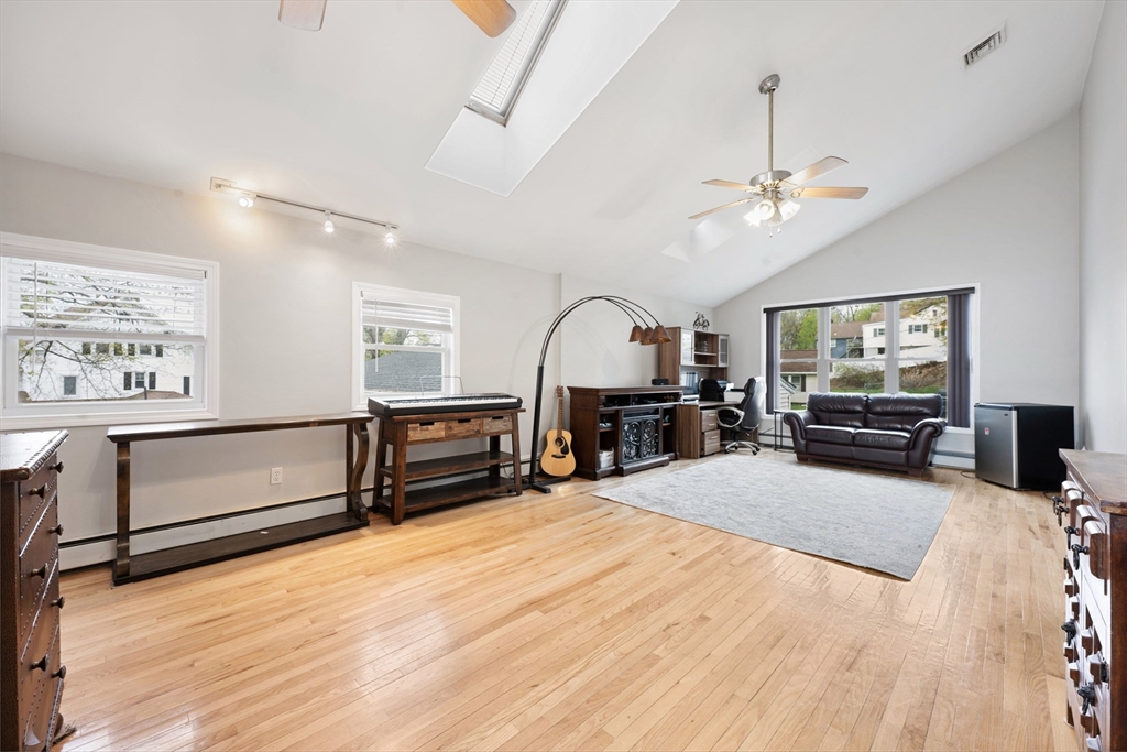 6 Harrington Way
