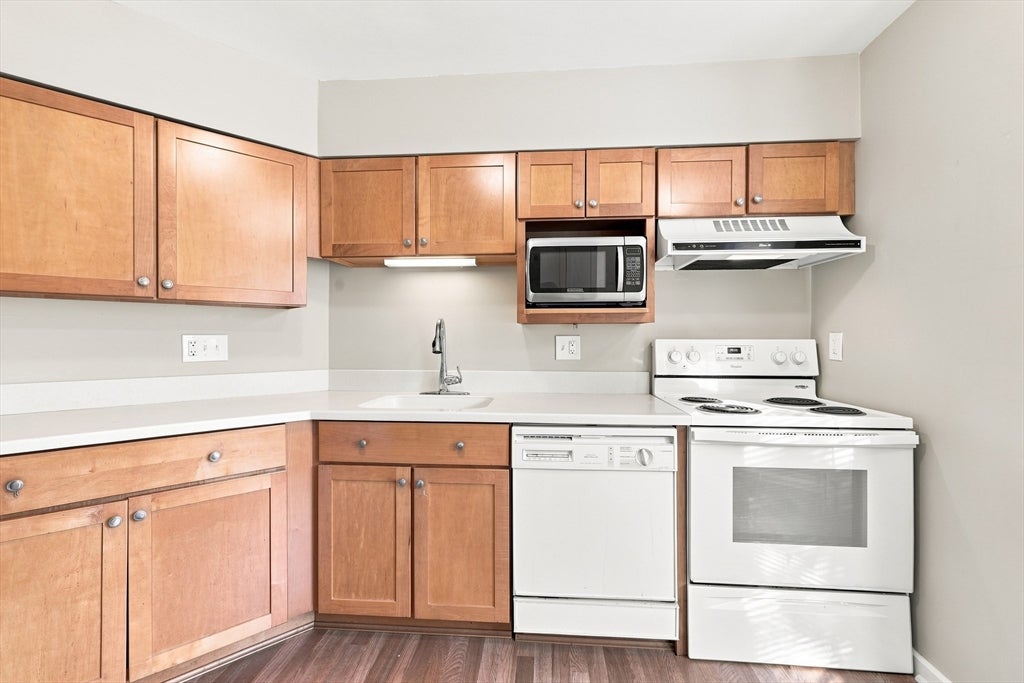 770 Salisbury St #311, Worcester, MA, 770 Salisbury St #311, Worcester, MA Photo #25