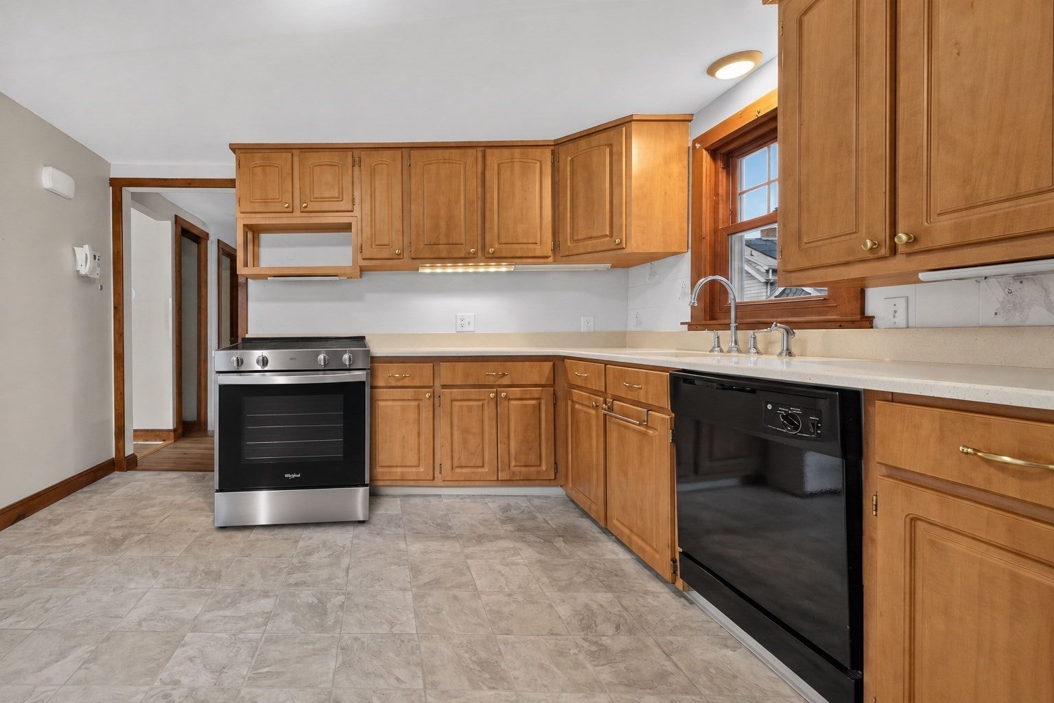 19 Springvale Ln, Lynn, MA Photo #3