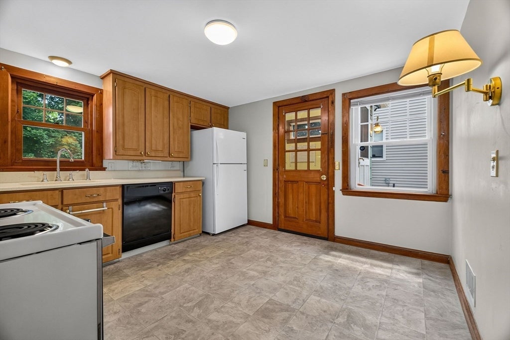 19 Springvale Ln, Lynn, MA, 19 Springvale Ln, Lynn, MA Photo #6
