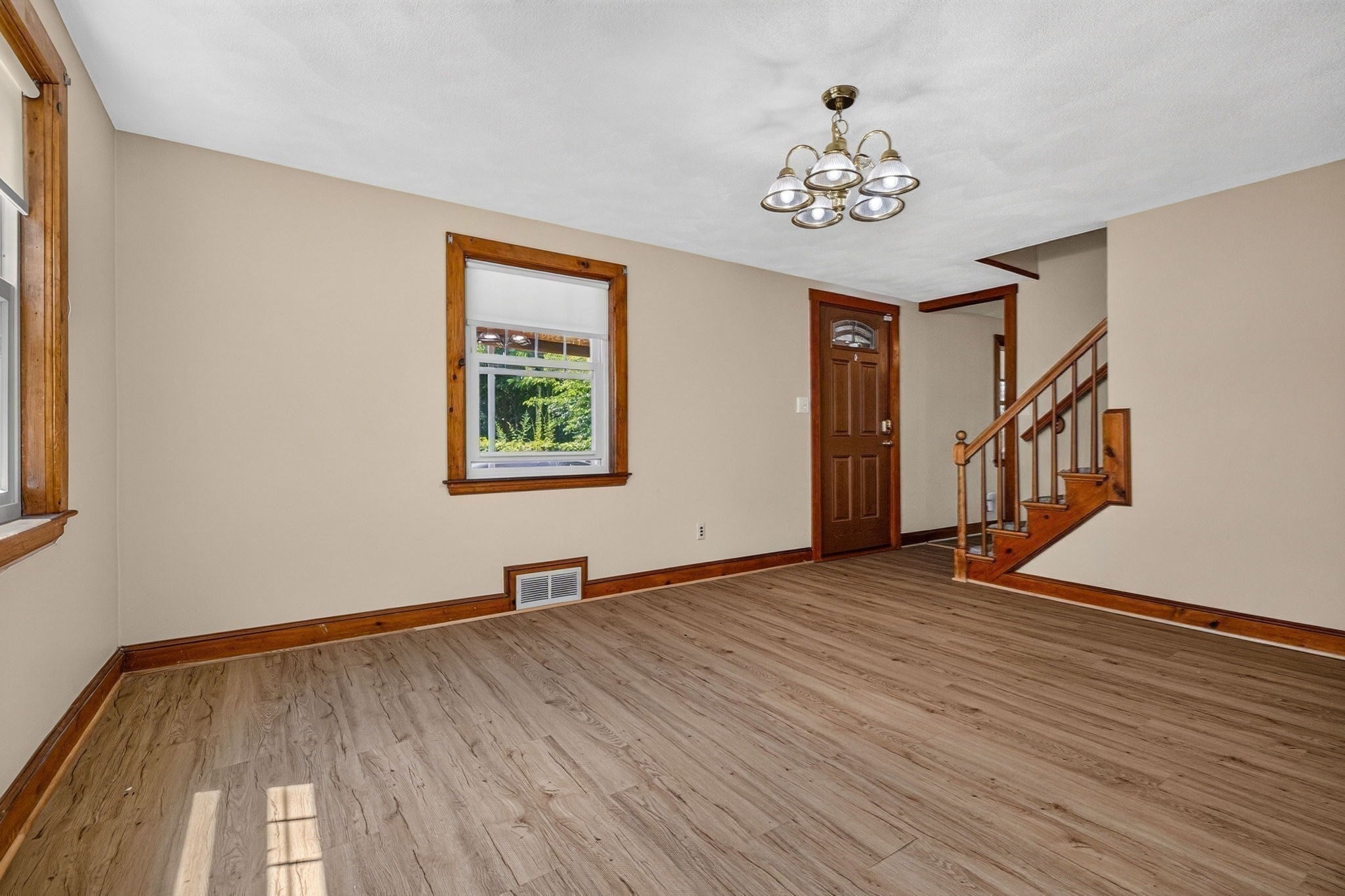 19 Springvale Ln, Lynn, MA Photo #7
