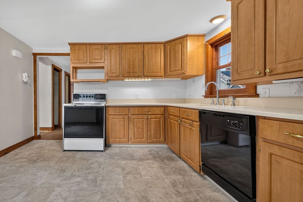 19 Springvale Ln, Lynn, MA, 19 Springvale Ln, Lynn, MA Photo #3