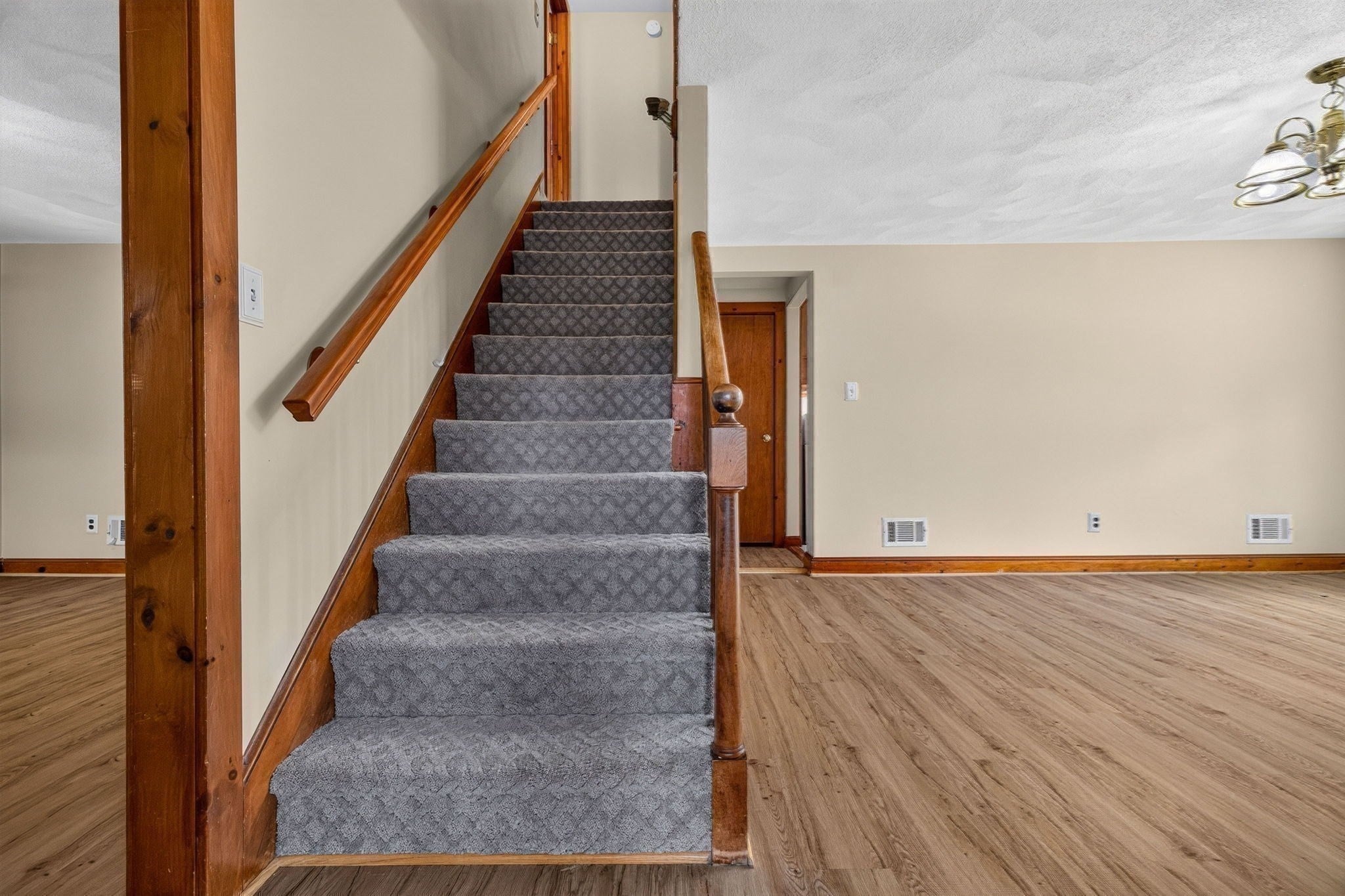 19 Springvale Ln, Lynn, MA Photo #15