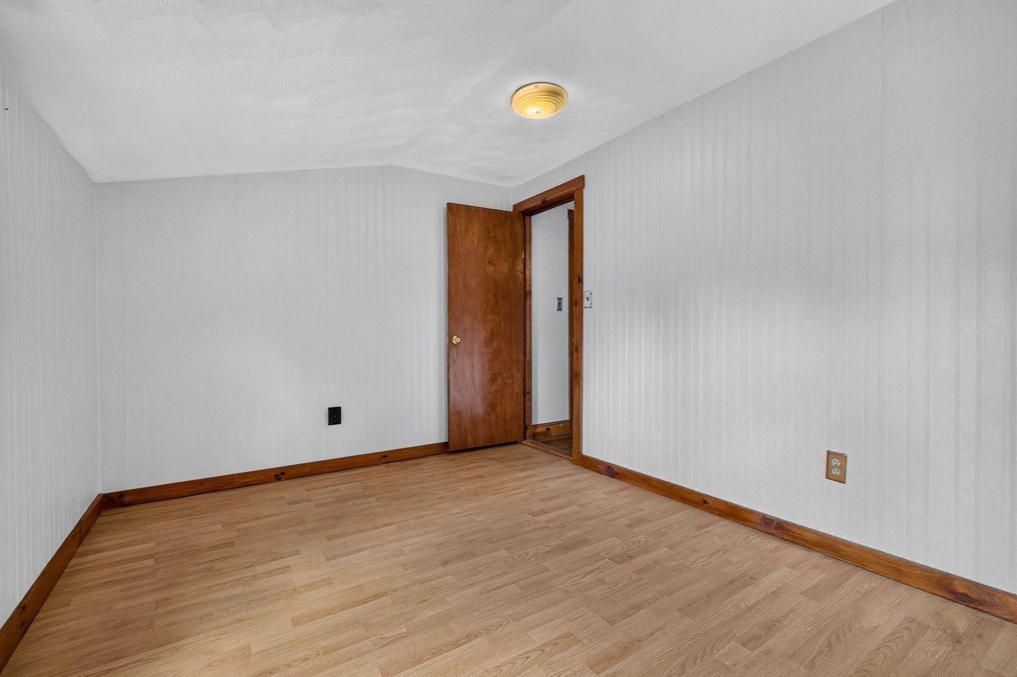 19 Springvale Ln, Lynn, MA Photo #25