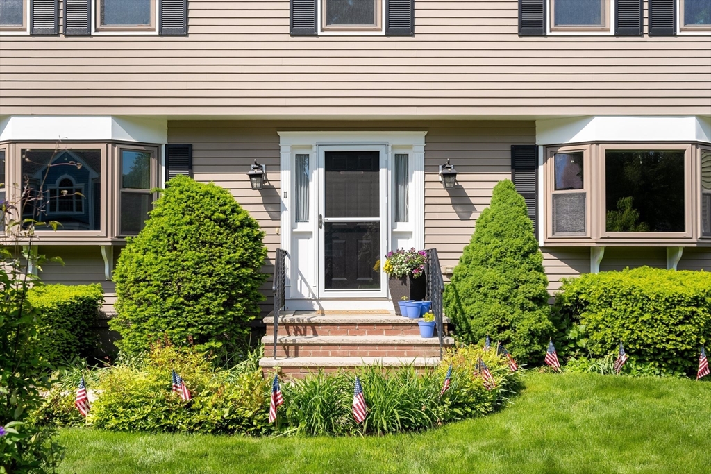 11 Beechtree Cir