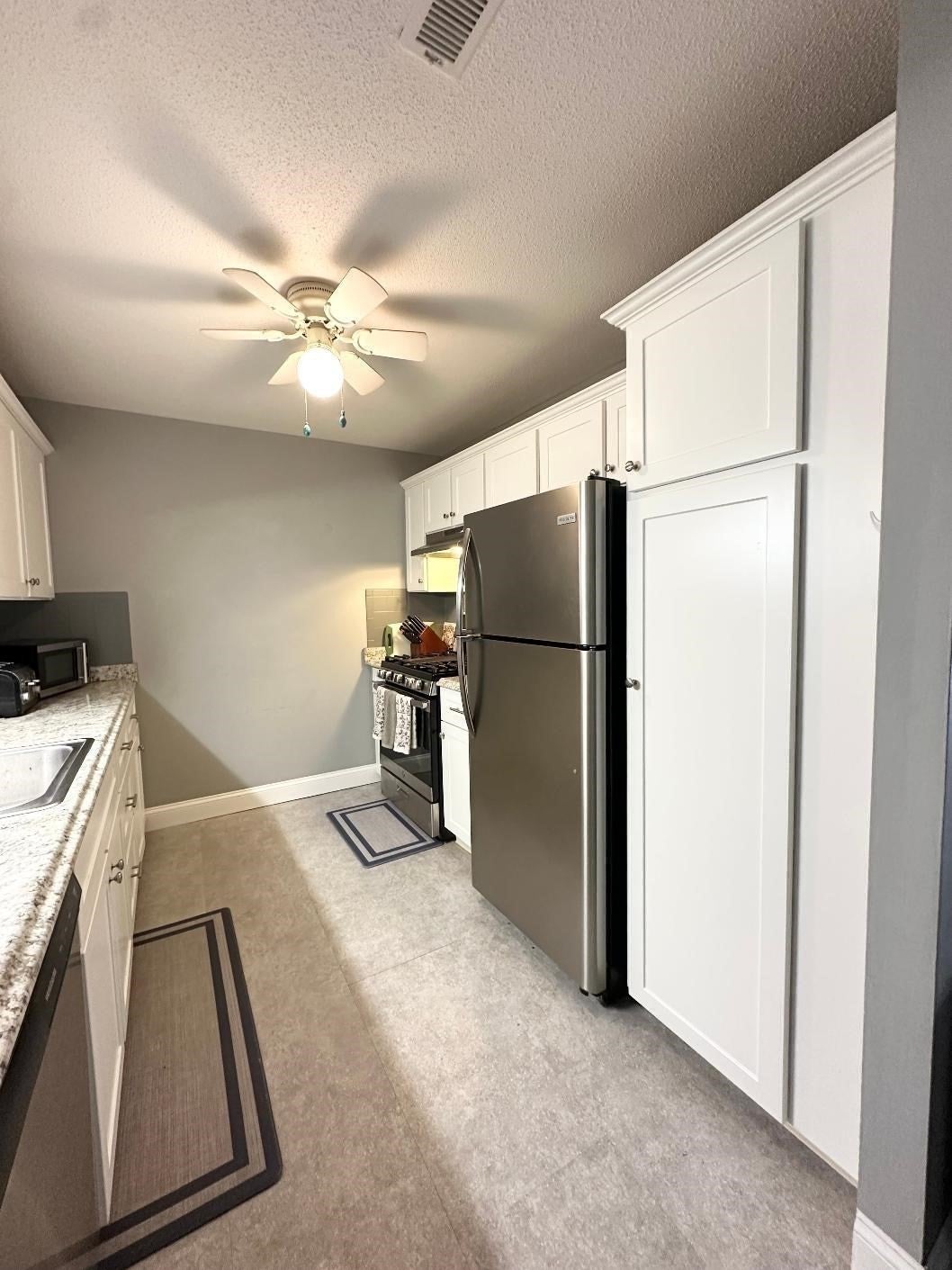 3 Greenbriar Drive