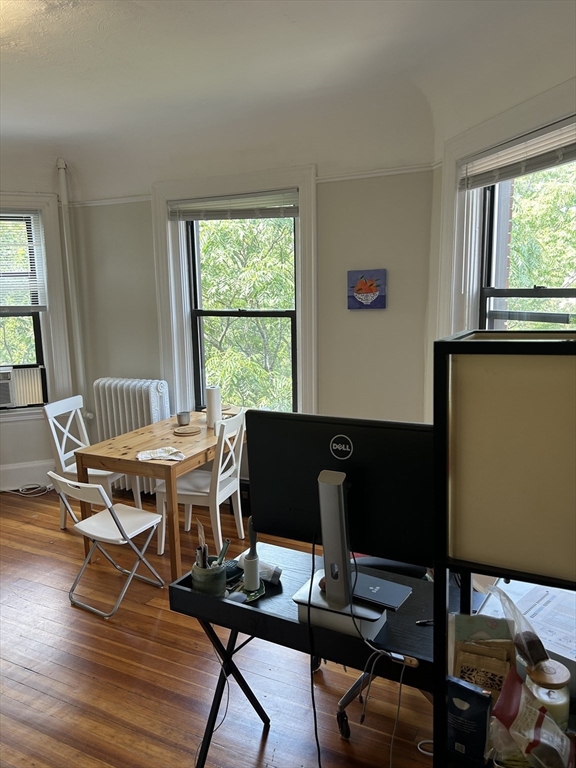 Cambridge, Massachusetts 02139, United States, 2 Bedrooms Bedrooms, ,1 BathroomBathrooms,Residential,Active,192093