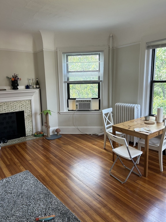 Cambridge, Massachusetts 02139, United States, 2 Bedrooms Bedrooms, ,1 BathroomBathrooms,Residential,Active,192093