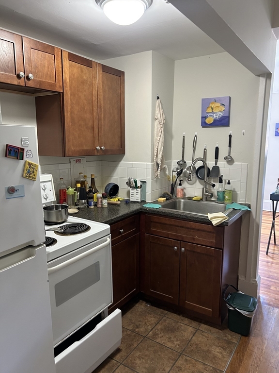 Cambridge, Massachusetts 02139, United States, 2 Bedrooms Bedrooms, ,1 BathroomBathrooms,Residential,Active,192093