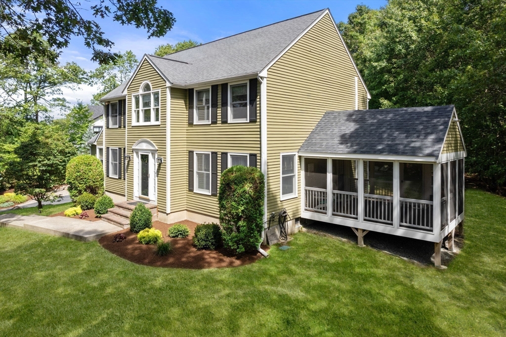 77 Azalea Rd