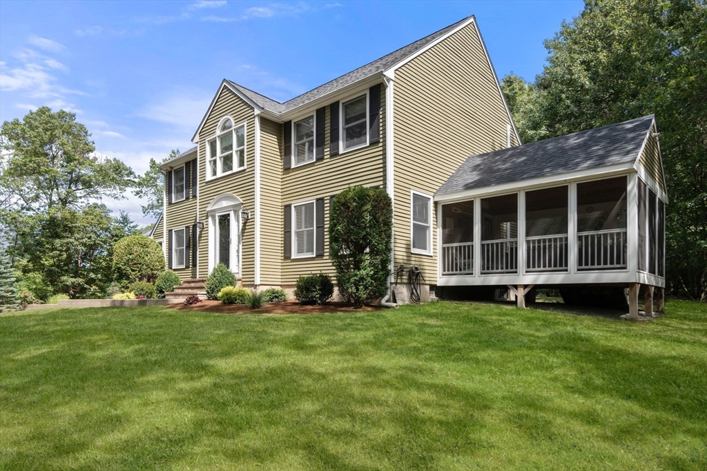 77 Azalea Rd