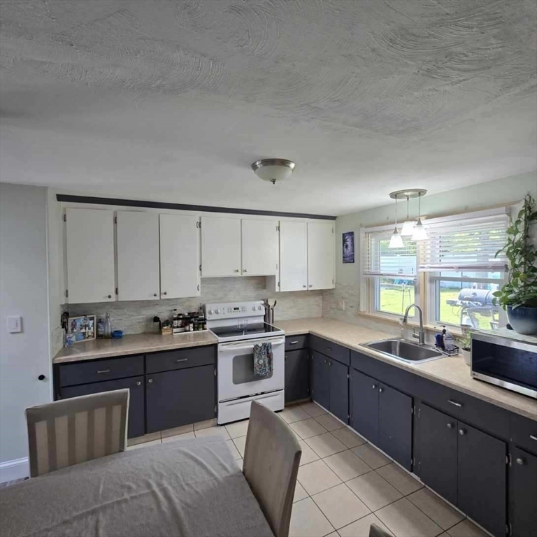 44 Leahy Rd