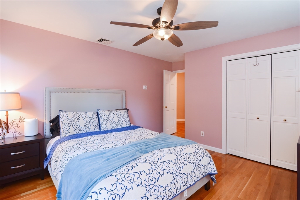 Upton, Massachusetts 01568, United States, 4 Bedrooms Bedrooms, ,3 BathroomsBathrooms,Residential,Active,37198