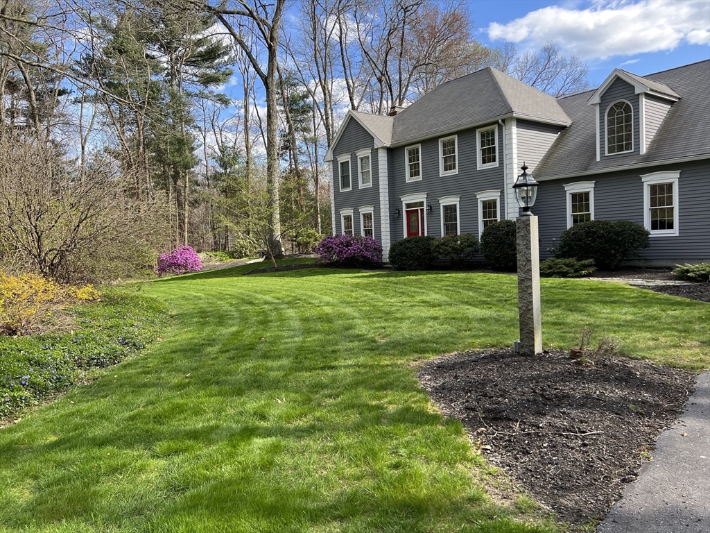 Upton, Massachusetts 01568, United States, 4 Bedrooms Bedrooms, ,3 BathroomsBathrooms,Residential,Active,37198