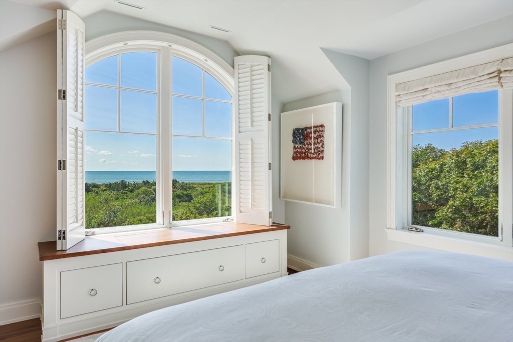 Yarmouth, Massachusetts 02673, United States, 4 Bedrooms Bedrooms, ,5 BathroomsBathrooms,Residential,Active,111011