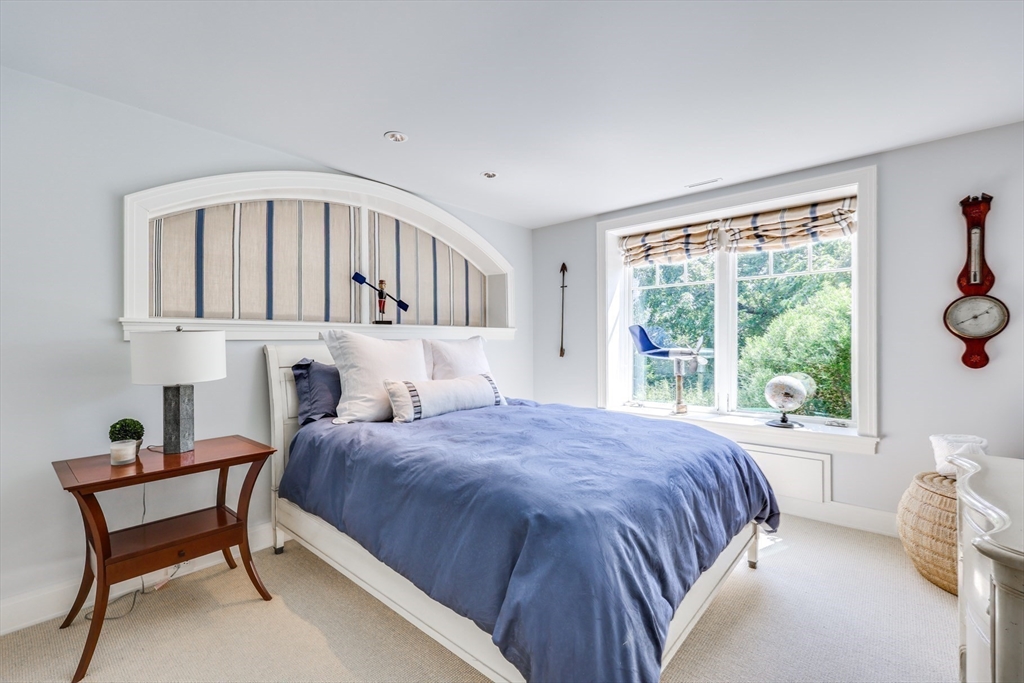 Yarmouth, Massachusetts 02673, United States, 4 Bedrooms Bedrooms, ,5 BathroomsBathrooms,Residential,Active,111011