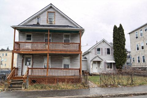 Photo of 9-11 Barclay St, Worcester, MA 01604 (MLS # 73498948)
