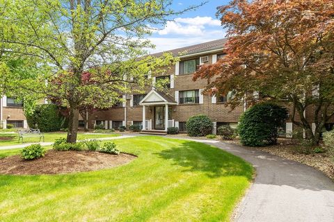 45 Macy St B-205 Amesbury MA 01913