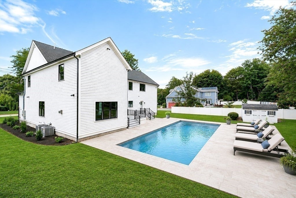 7 Hutchinson Road, Winchester, MA, 7 Hutchinson Road, Winchester, MA Photo #42