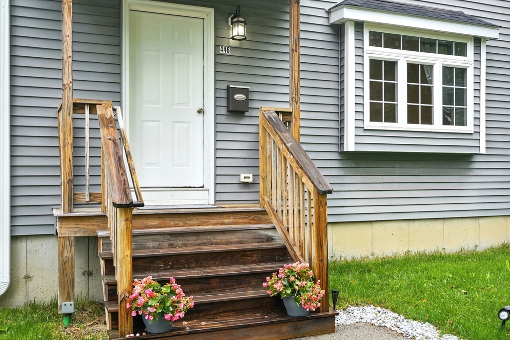446 Pequoig Ave