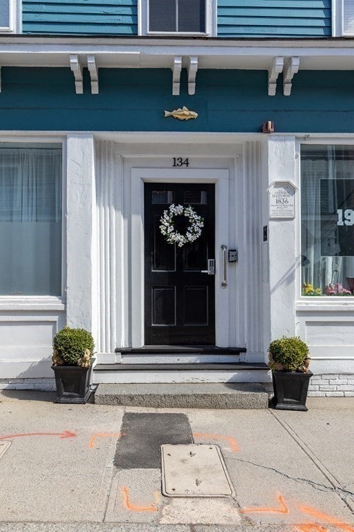 134 Washington St 7