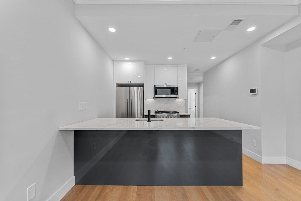 535 Newbury St #2, Boston, MA, 535 Newbury St #2, Boston, MA Photo #6