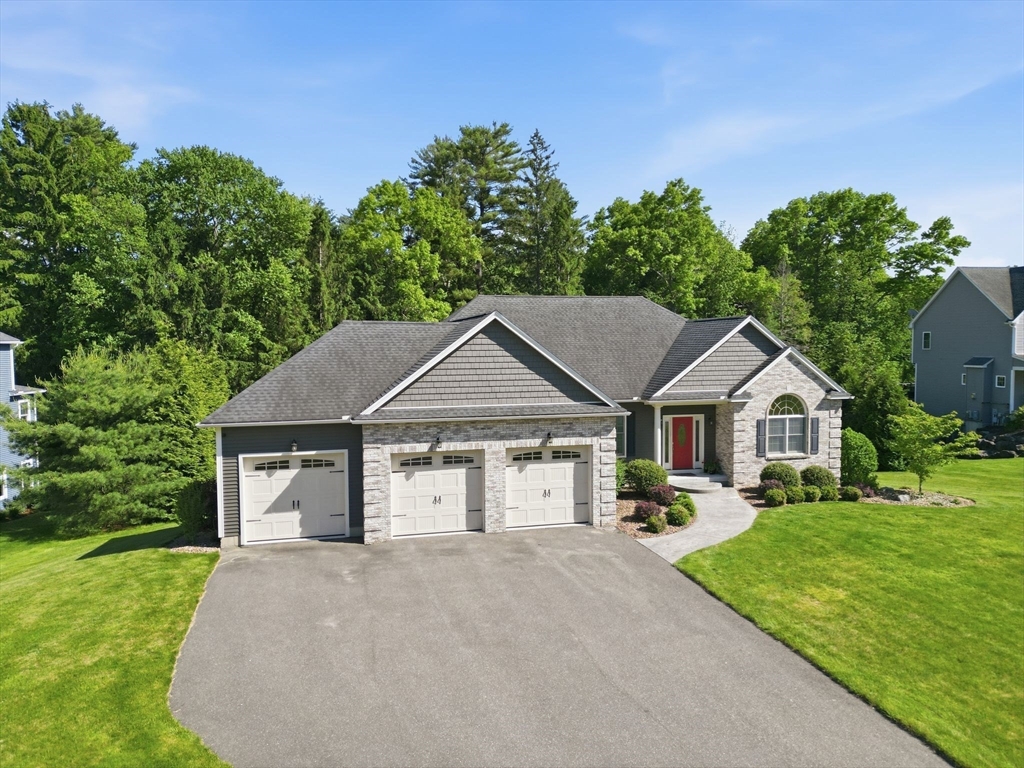 25 Pondview Dr