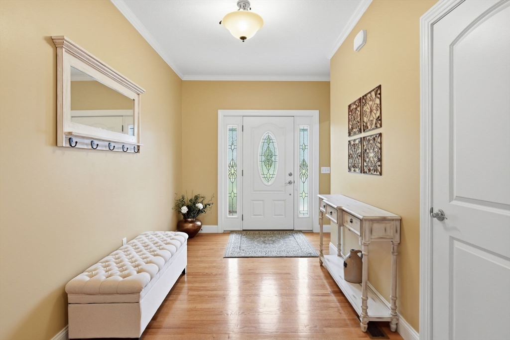 25 Pondview Dr