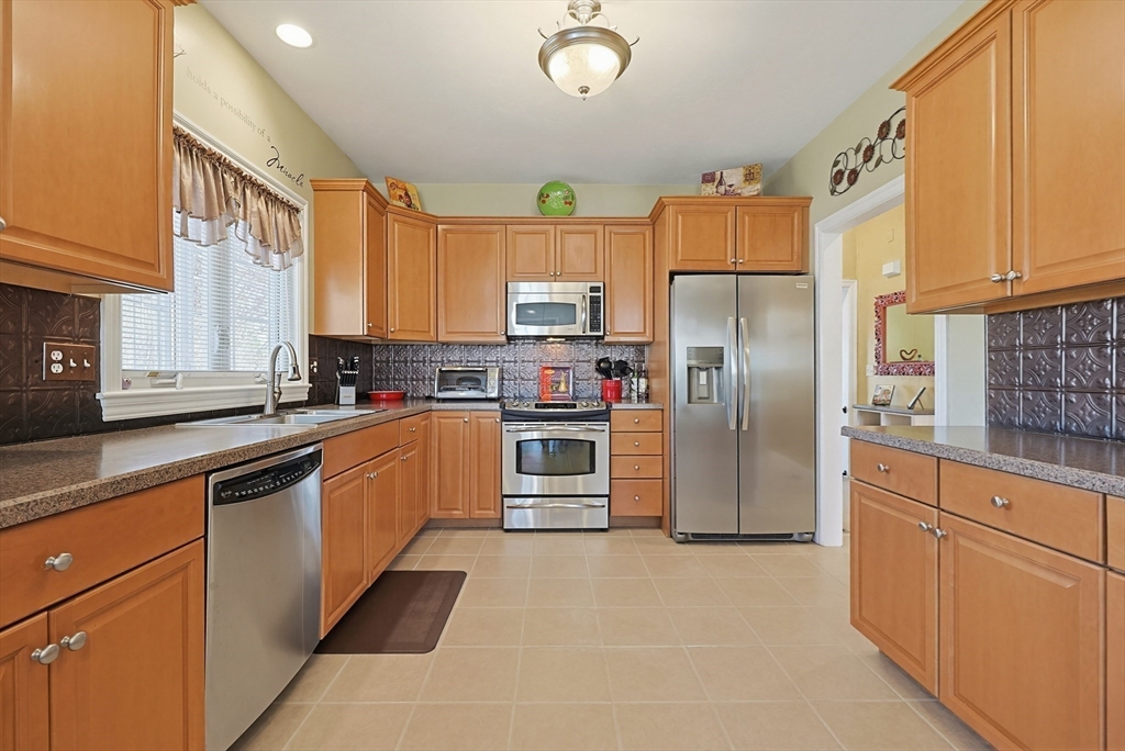 20 Cedarview Cir #20, Milford, MA Photo #3