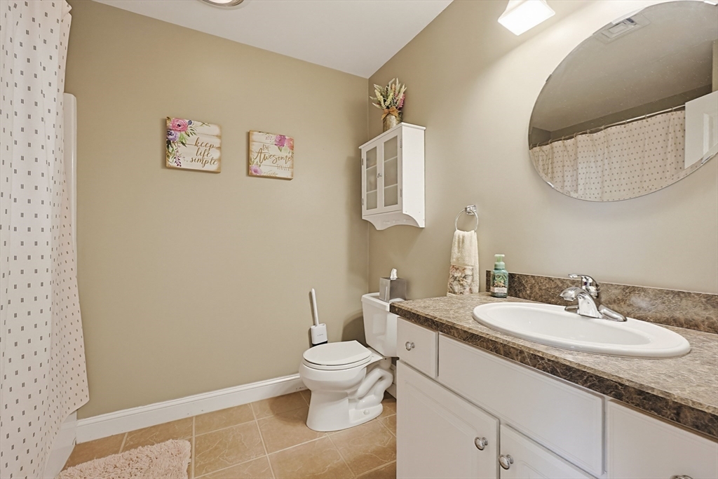 20 Cedarview Cir #20, Milford, MA Photo #23